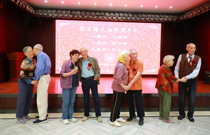 钻石婚现场_副本